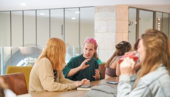 Husa Hot-Desking: Day Pass