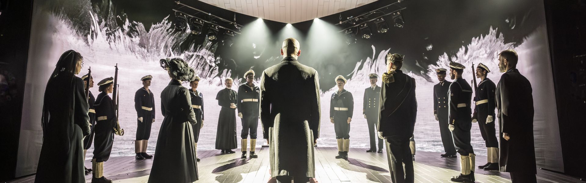 RSC Opens National Tour of Hamlet <br>at the Cornwall Playhouse